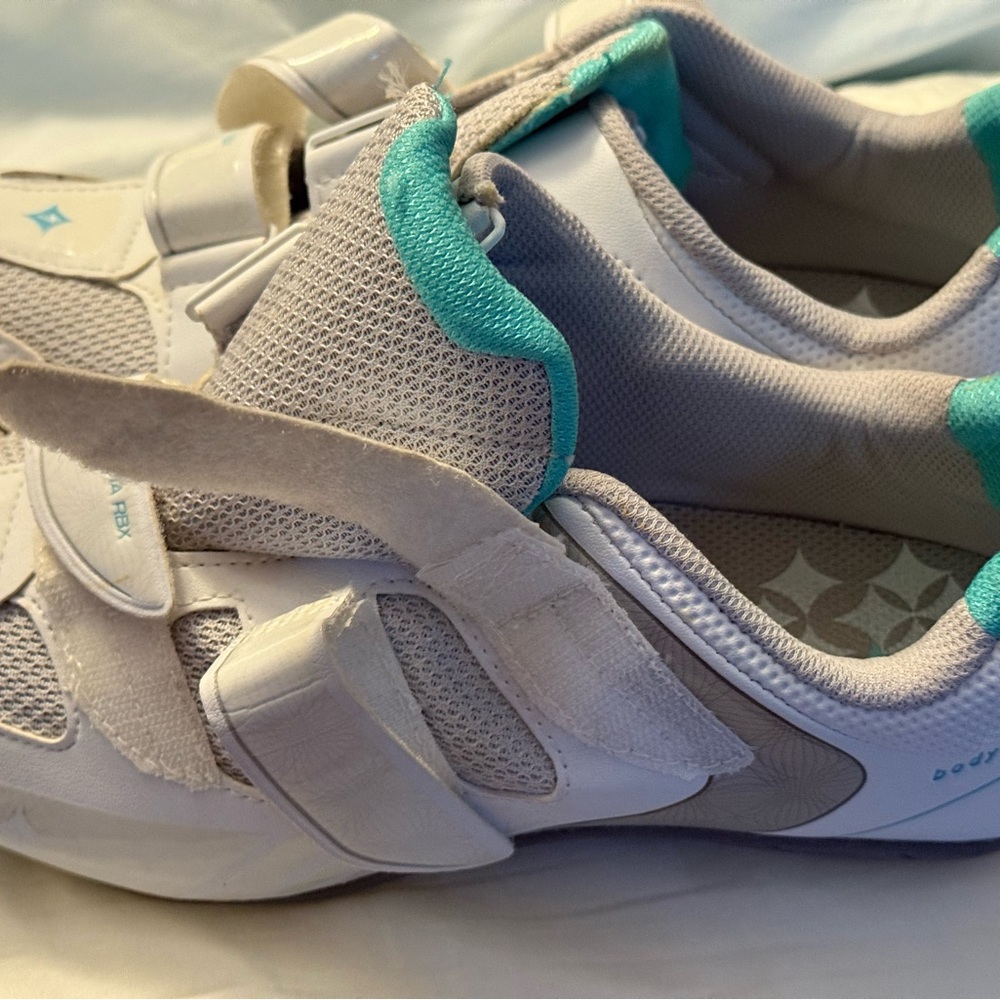 new without tags spin bike shoes never worn
